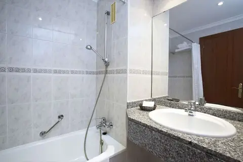 Universal Hotel Romantica in Colònia de Sant Jordi — foto 20