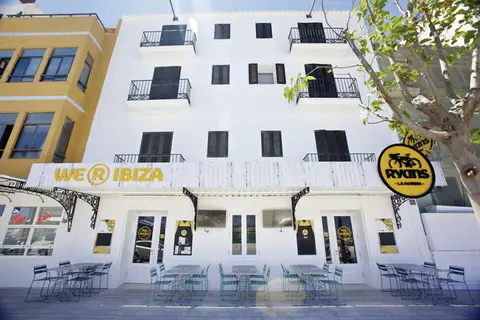 Ryans La Marina in Ibiza-Stad