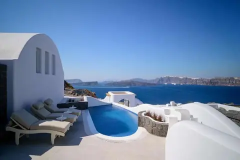 Acro Blue Luxury Villas in Akrotiri