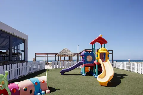 Golden Bay Suites in Δαράτσος — foto 19