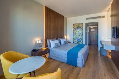 Sun Hall Hotel in Larnaca — foto 16