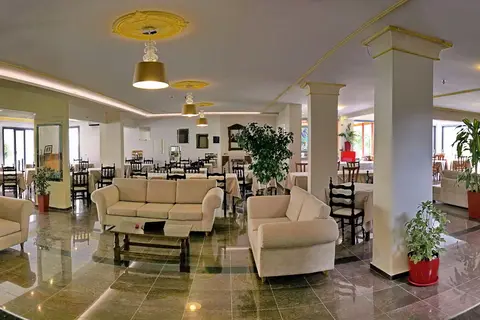 Theofilos Classic in Πέτρα — foto 12