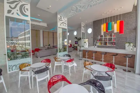 Nicholas Color Hotel in Ayia Napa — foto 11