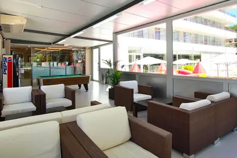 Aparthotel Esmeraldas in Tossa de Mar — foto 3