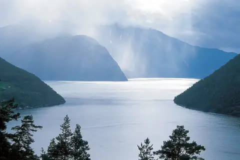 Bergen en fjorden in Noorwegen — foto 4