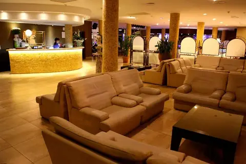 Miami Park Aparthotel in Calella — foto 13