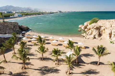 Crowne Plaza Muscat in السيب — foto 24