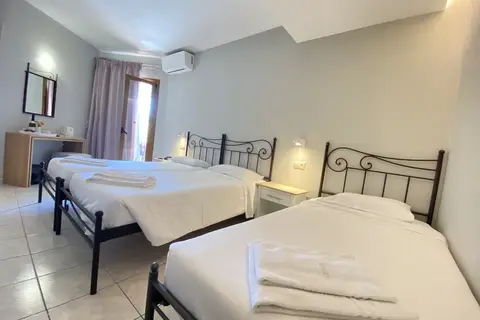 Louvre Hotel in Corfu — foto 26