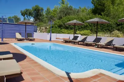 Kekatos Studios in Μηνιά