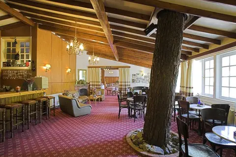 New Helvetia Hotel in Platres