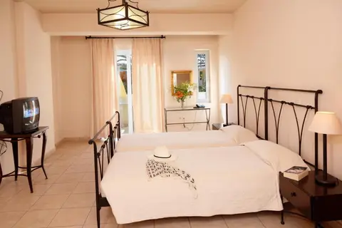 Lambrinos Suites in Platanias (Chania) — foto 27