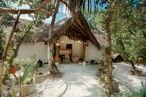 Makunudu Island Resort in Main Restaurant and Bar, foto 3