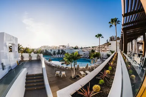 TIME TO SMILE Ohasis Boutique Suites in Arona — foto 24