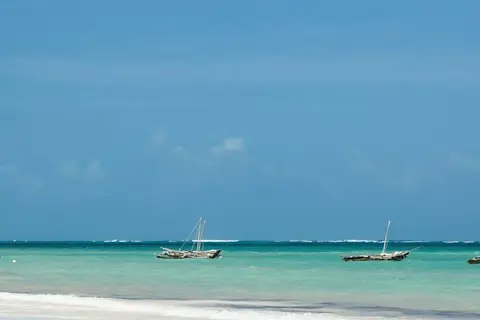 Neptune Paradise Beach Resort & Spa in Kasemeni ward — foto 27