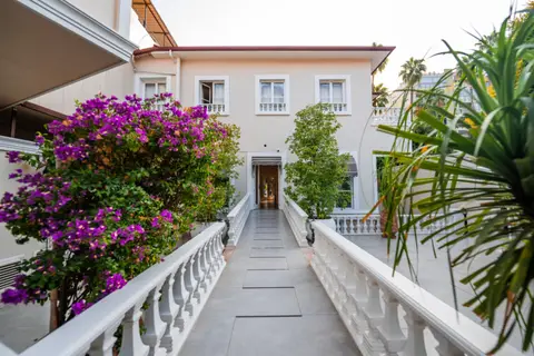 Elegance East Hotel in Muratpaşa — foto 7