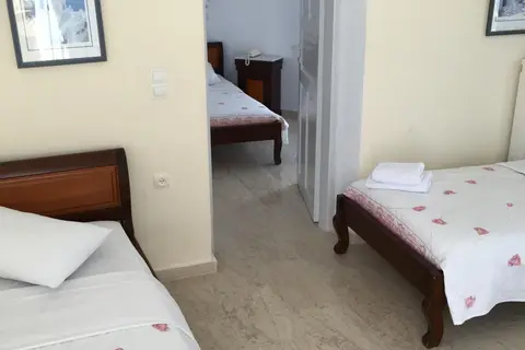 New Haroula in Φηρά Θήρας — foto 16