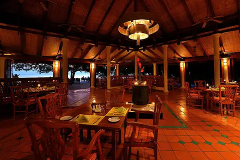 Royal Island Resort & Spa in Maakana — foto 7