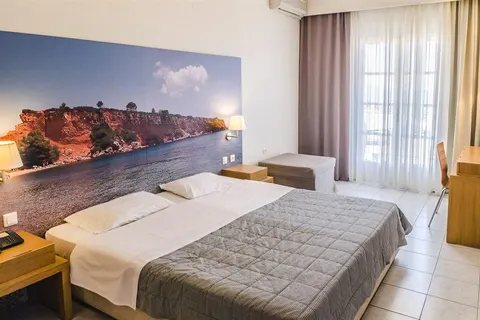 Nereides Hotel in Patitiri — foto 2