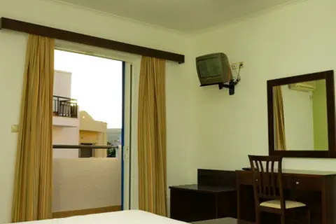 Rio Hotel in Καρδάμαινα — foto 12