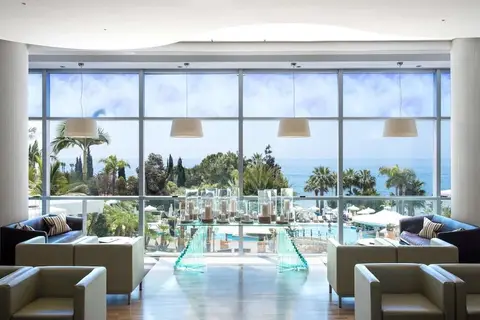 Mediterranean Beach Hotel in Limassol — foto 11