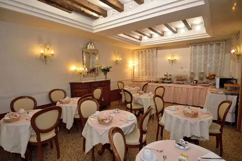 Hotel Da Bruno in Venetië — foto 8