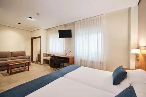 Hotel Ciudad de Compostela in Santiago De Compostela — foto 23