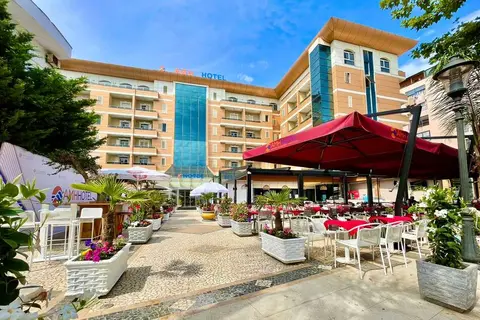 AMH Hotel in Durres — foto 12