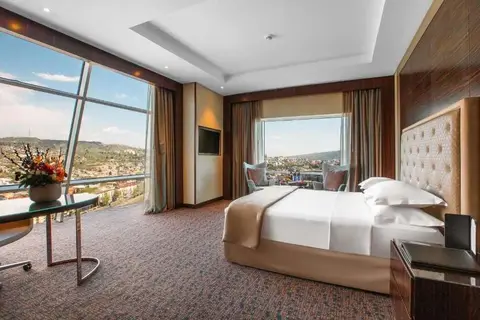 The Biltmore Hotel Tbilisi in Tbilisi — foto 3