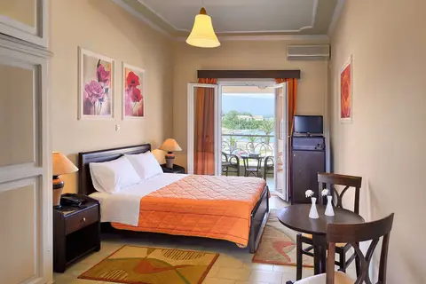 Molfetta Beach Hotel in Γουβιά — foto 2