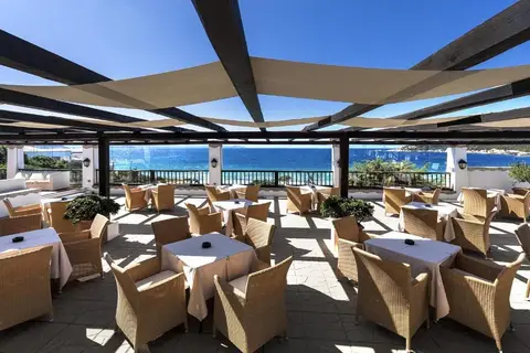Colonna Grand Hotel Capo Testa in Santa Teresa Gallura — foto 17