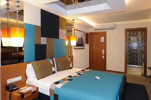 Collage Pera Hotel in Fatih — foto 23