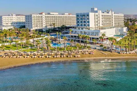 The Golden Bay Beach Hotel in Larnaca — foto 17