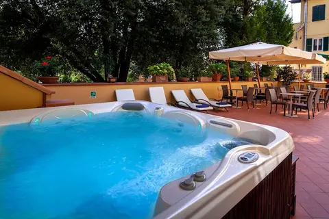 Hotel Ilaria & Residenza Dell'Alba in Lucca