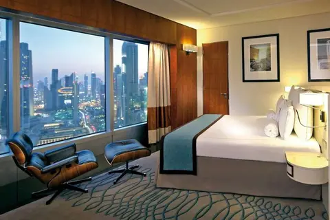 Jumeirah Emirates Towers in Dubai — foto 4