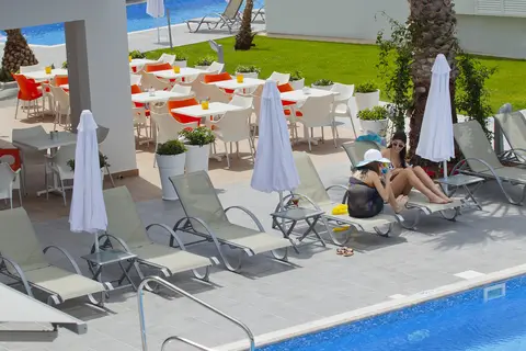 Princessa Vera Hotel Apartments in Paphos