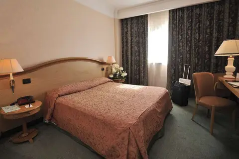 Hotel Perugia Plaza in Perugia — foto 9