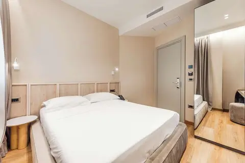 Aragosta Restaurand-Hotel in Durrës — foto 2