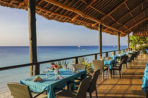 Royal Zanzibar Beach Resort in Nungwi — foto 6