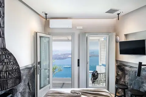 On The Rocks in Thira Municipal Unit, foto 14