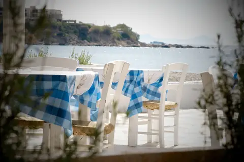 Avra Beach in Σαρακίνικο — foto 29
