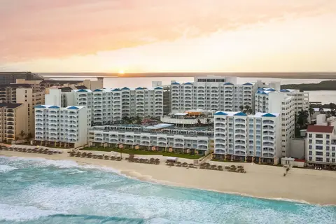 Hilton Cancun Mar Caribe All-Inclusive Resort in Cancùn