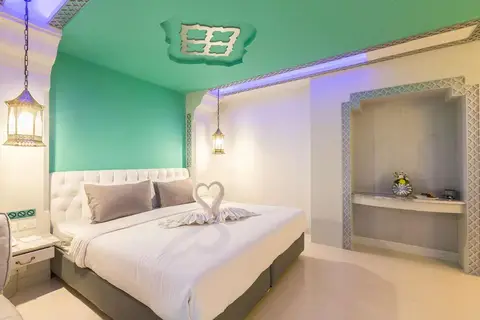The Verandah Hotel in บ้านอ่าวนาง