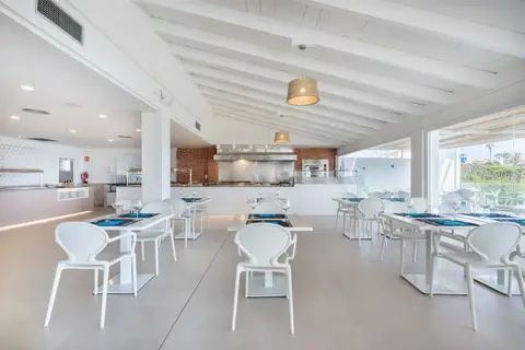 FERGUS Style Carema Beach in Ciutadella — foto 26
