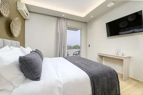 Nicolas Grand Suites in Καρδάμαινα — foto 19
