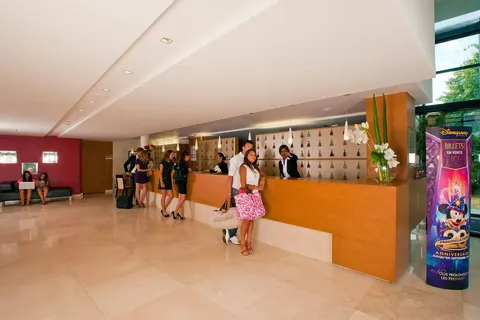 Residhome Appart Hotel Val d'Europe in Montévrain — foto 11