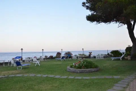 Hotel Arathena Rocks in Giardini-Naxos — foto 24