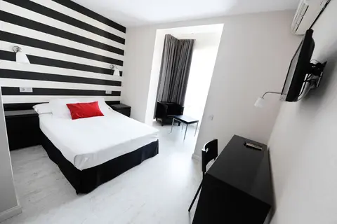 Hostal Domus in Guadalmar-San Julián — foto 18