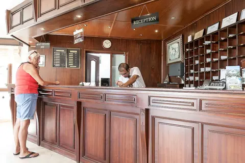 Ship Inn in Girne — foto 19