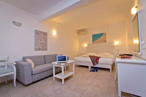 Yiannaki Hotel in Άγιος Ιωάννης Διακόφτης — foto 4