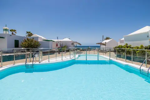 Apartamentos LIVVO Las Gaviotas in Tías